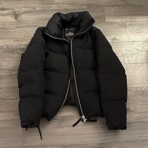 Everlane Puffer Bomber - size XS